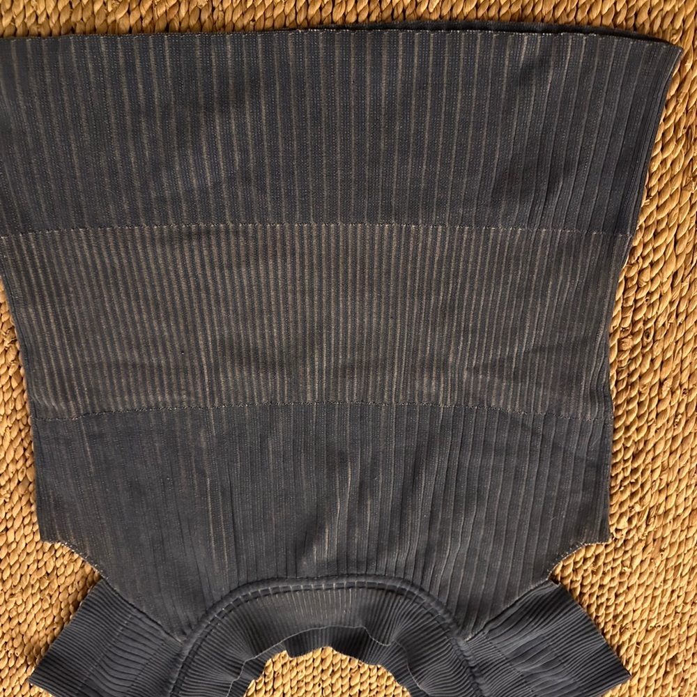 DKNY Ribbed Black Top